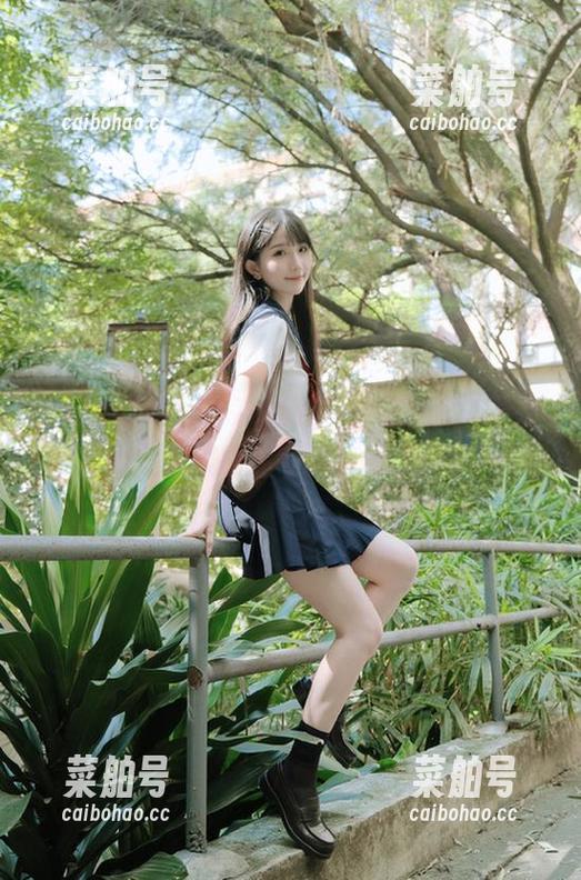“17c吃瓜”：姑娘们，不走这条线路你可就OUT了！