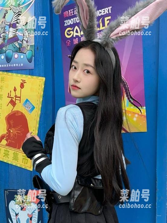 17吃瓜群众 苹果版来了,果皮厚厚的17吃瓜群众官网,热闹非凡!