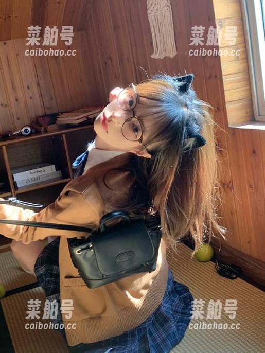 51bl 在“51bl4”上下滑的时候,突然发现“永久”的话题,总让我想到了别的事情...