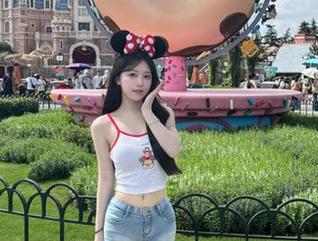“hlw在线”：原来吃瓜还有这层意思？无意间陷入深思小圈圈。