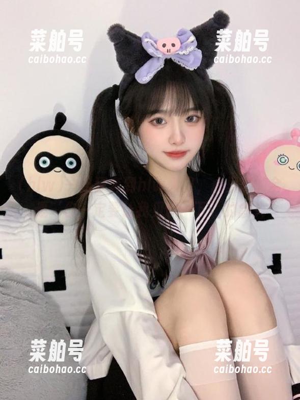 hlw 一路狂奔到hlw入口,心里想的全是‘你一定要让我见识一下’的念头