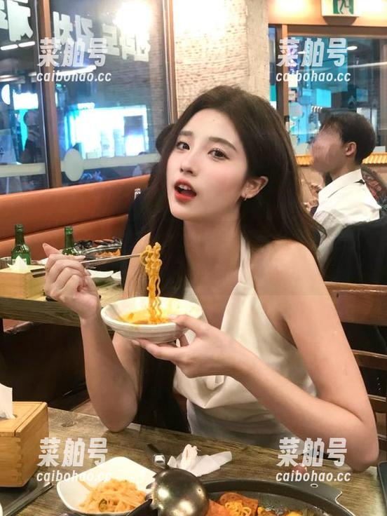 tttzzz 看tttzzz.su发布后,我对这些黑料的期待又多了一丝不安…