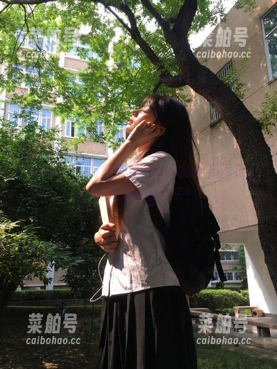 轻松点击www.吃瓜网页，八卦如流水般涌来！