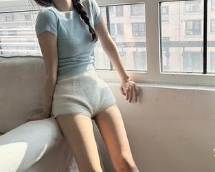一边刷着www.吃瓜的免费软文，我心想：就不能来点实锤吗？