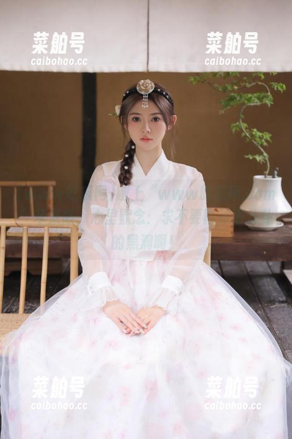 www吃瓜网 刚上“www吃瓜网.com”苹果版,心里默念:求不要再掉进八卦的黑洞啊!