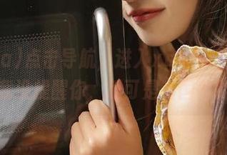 点击导航，进入xgua5.tv，别说我没提醒你，瓜可是有国界的！