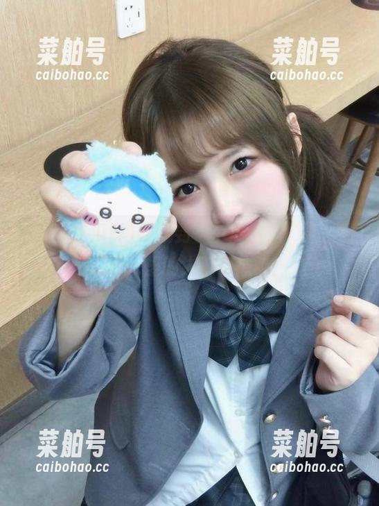 五一吃瓜群 导航到一个瓜田,‘五一吃瓜群’里的人都在偷瞄!