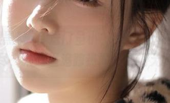 传送门虽小，人人黑料内容无穷无尽，来这里追踪热闻，轻松无负担！