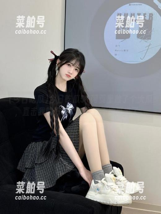 今日吃瓜 今日吃瓜51网页里放了个大瓜,直击我的好奇心,简直不能再准了。