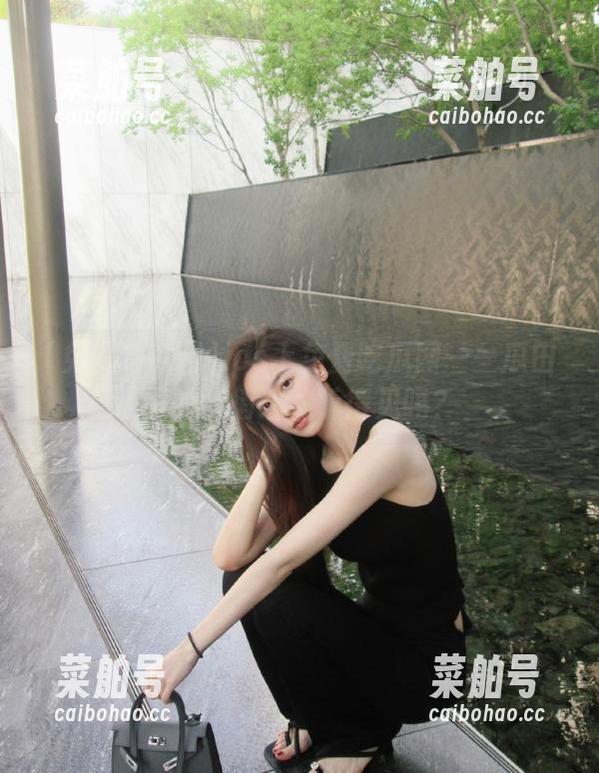 免费吃瓜网 ios上免费吃瓜网——瓜田里的悄悄话,听得见吗?