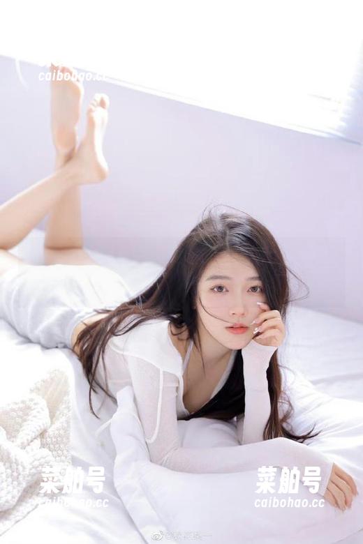 吃瓜大本营在线，果然明星的朋友圈总是好热闹！