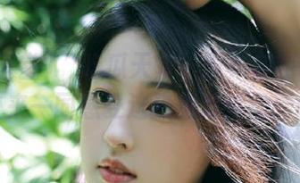 “吃瓜天堂”发布各路吃瓜八卦，快来一同感受这热浪滚滚的新闻潮！