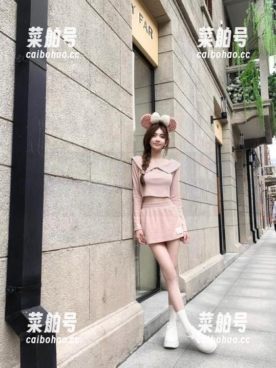 吃瓜网 今天又有什么奇葩事?登录吃瓜网,看每日曝的同时开始想如果我是主角……