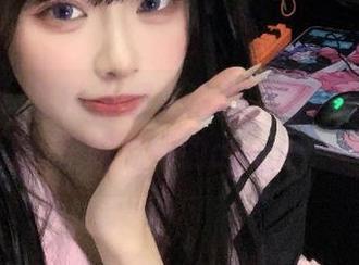正常人都在追剧，而我永久沉迷于吃瓜网的app中