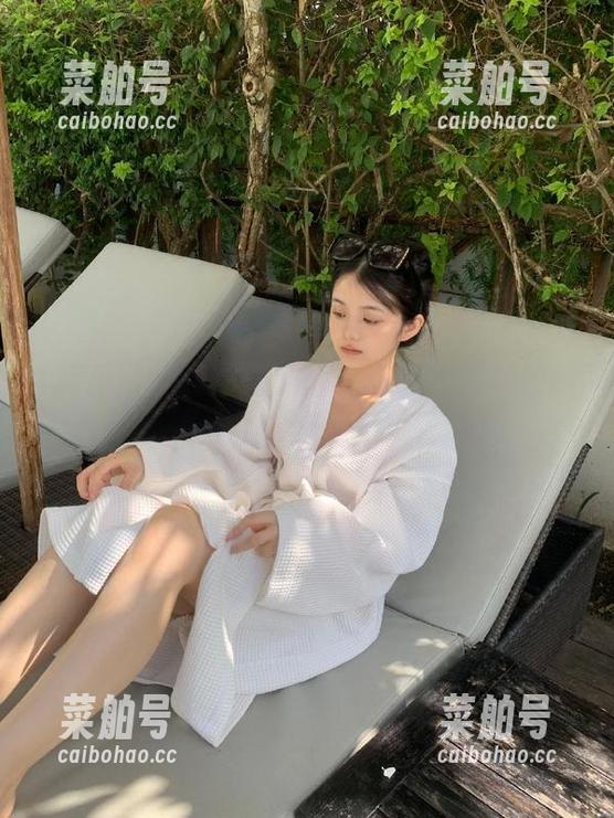 吃瓜网 黑料揭晓瞬间,快去吃瓜网收藏你的快乐源泉!