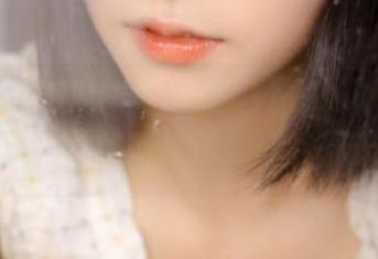 吃瓜网苹果版，不愧是吃瓜界的“爆料机”，真是“爆”得我都无语了。