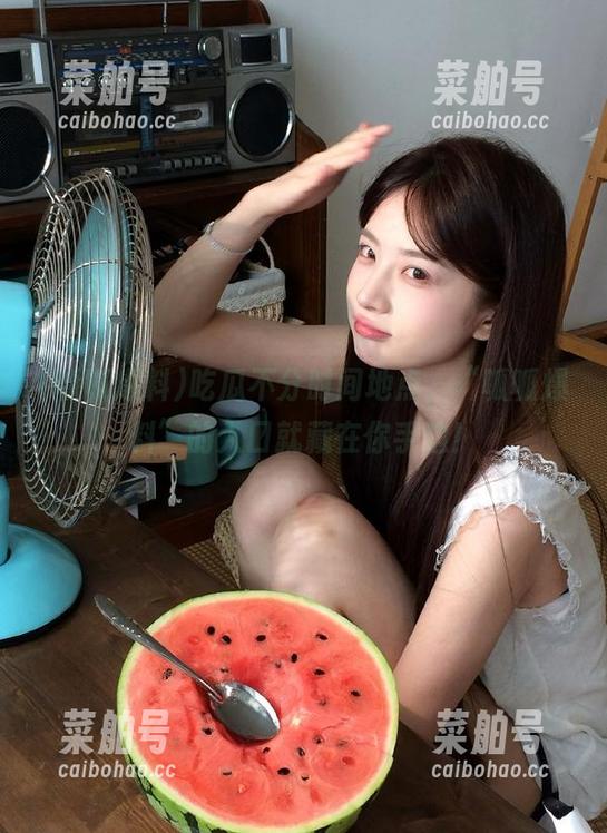 呱呱爆料 吃瓜不分时间地点,“呱呱爆料”的入口就藏在你手边!