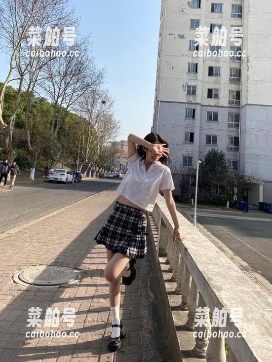 娱乐718 在线打卡娱乐718,瓜太多,二维码都快撑爆了,哈哈哈。