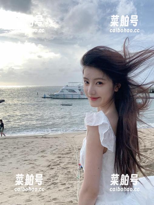 明星黑料 点开这个链接,“明星黑料”将颠覆你对红毯的认知!