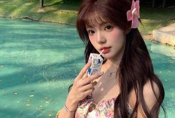 哪怕被黑，国产黑料不打烊还是值得收藏，情绪全在这小小的分享里释放开来。
