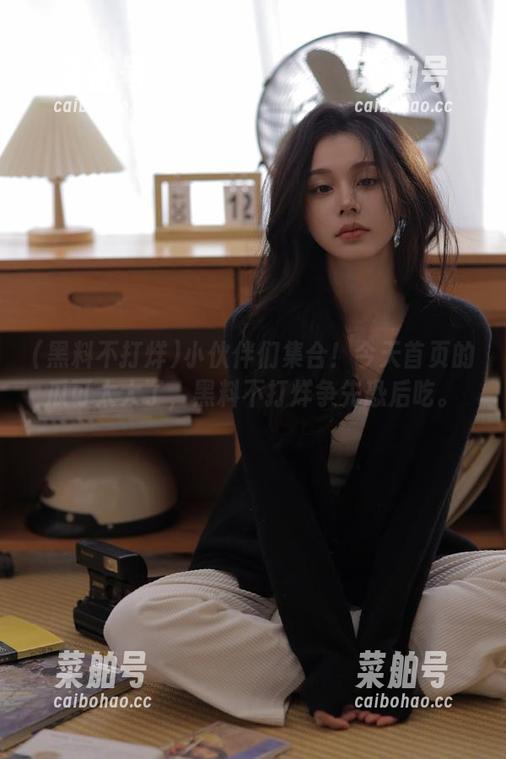 小伙伴们集合！今天首页的瓜可太大了，黑料不打烊争先恐后吃。