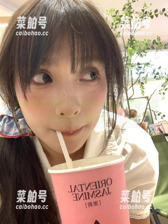 黑料吃瓜 黑料吃瓜app在线疯友会,你来吃瓜还是摘果?