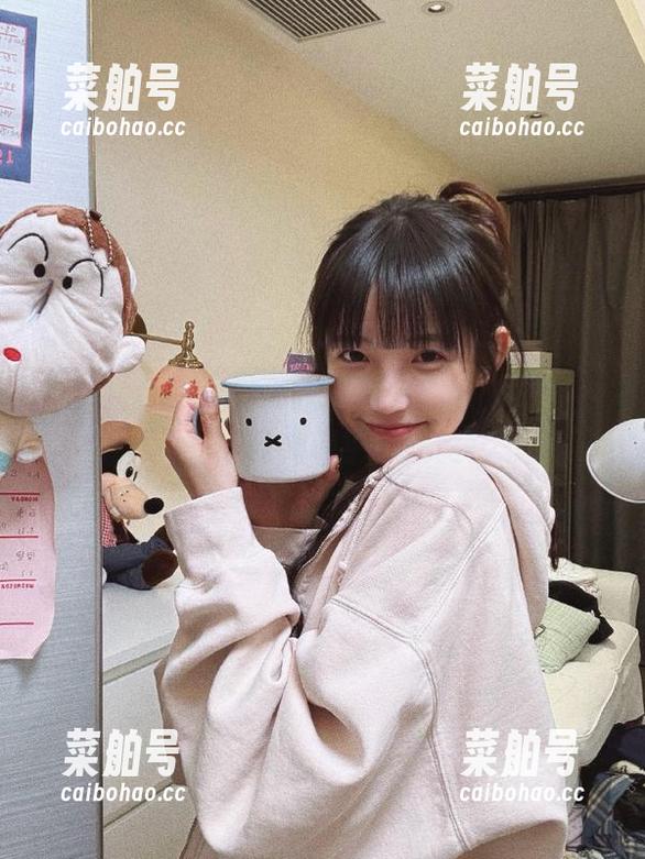 黑料吃瓜网 黑料吃瓜网52的网页设计真绝了,吃瓜时光似乎都被美化了!