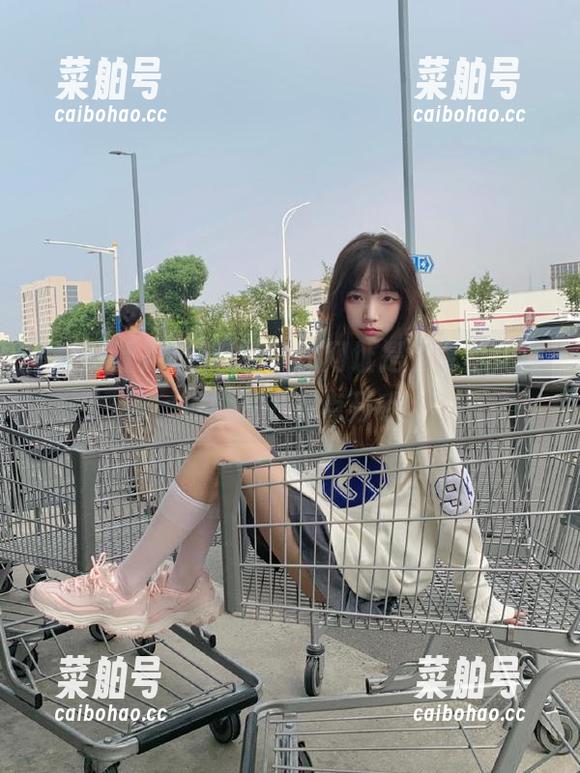 “黑料社”的网址是个宝藏，没点勇气可别点开哦